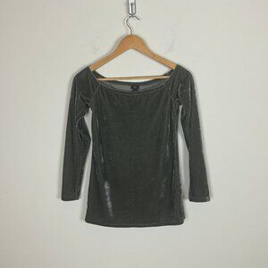 2/$30 G.I.L.I. Sweater XS